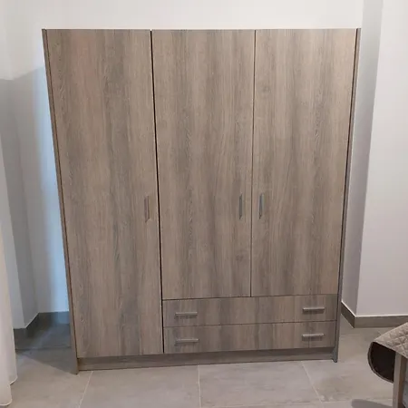Irina's * Psakoudia