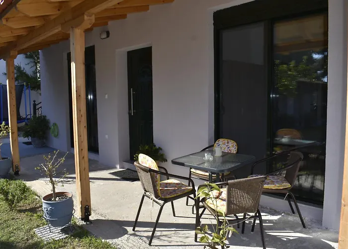 Apartman Irina's Pszakúdia